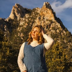 Alexxus Johnson outdoor portrait